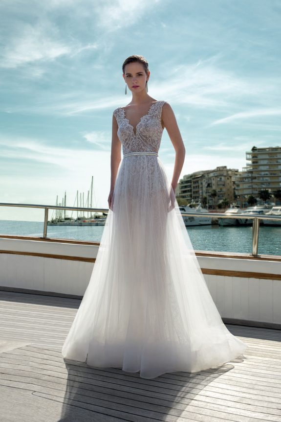 A-line tulle wedding gown